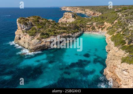 Vista aerea della baia di calcio des Moro a Maiorca, Spagna Foto Stock