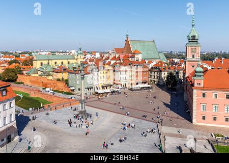 Vista dall'alto della città vecchia della Piazza del Castello di Varsavia, Polonia Foto Stock
