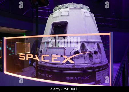 Cape Canaveral, Florida, Stati Uniti d'America - 13 GENNAIO 2025: SpaceX Cargo Dragon la prima navicella spaziale commerciale a consegnare e restituire il carico dalla ISS Foto Stock