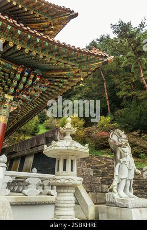 Dettagli del Monastero di Guinsa e del Tempio nella Contea di Danyang, Corea del Sud Foto Stock