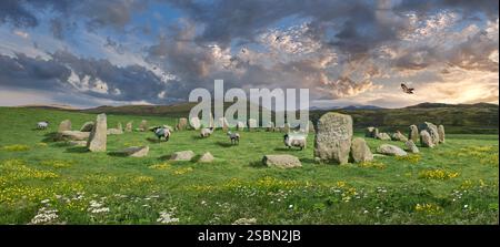Swinside, Sunkenkirk o Swineshead, cerchio di pietre in piedi situato su Swinside Fell Cumbria, Inghilterra nord-occidentale. Foto Stock