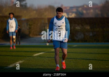 Marcoussis, Francia. 3 febbraio 2025. Dopo la sua vittoria contro il Galles allo Stade de France, il XV di Francia riprende l'allenamento al CNR (National Rugby Center) di Marcoussis per la prossima partita contro il XV della Rosa in Inghilterra sabato 8 febbraio. Antoine Dupont. Marcoussis, Francia, il 3 febbraio 2025. Foto di Jean Pierre Nguyen Van hai Barbier/ABACAPRESS. COM credito: Abaca Press/Alamy Live News Foto Stock