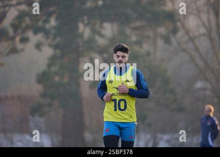 Marcoussis, Francia. 3 febbraio 2025. Dopo la sua vittoria contro il Galles allo Stade de France, il XV di Francia riprende l'allenamento al CNR (National Rugby Center) di Marcoussis per la prossima partita contro il XV della Rosa in Inghilterra sabato 8 febbraio. Rack Ntamack. Marcoussis, Francia, il 3 febbraio 2025. Foto di Jean Pierre Nguyen Van hai Barbier/ABACAPRESS. COM credito: Abaca Press/Alamy Live News Foto Stock