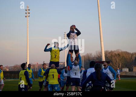 Marcoussis, Francia. 3 febbraio 2025. Dopo la sua vittoria contro il Galles allo Stade de France, il XV di Francia riprende l'allenamento al CNR (National Rugby Center) di Marcoussis per la prossima partita contro il XV della Rosa in Inghilterra sabato 8 febbraio. Marcoussis, Francia, il 3 febbraio 2025. Foto di Jean Pierre Nguyen Van hai Barbier/ABACAPRESS. COM credito: Abaca Press/Alamy Live News Foto Stock