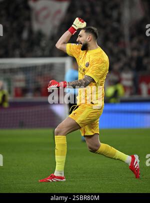 Celebrazione della porta portiere Gianuigi Donnarumma FC Paris Saint-Germain PSG (01) Gesture Gesture Champions League, MHPArena, MHP Arena Stuttgart, Baden Foto Stock