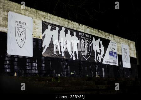 Merthyr Town contro Basingstoke Town nella Southern League Premier Division South a Penydarren Park il 4 febbraio 2025. Foto Stock