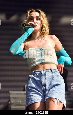 04 settembre 2021 - BottleRock Festival, Napa, California - Olivia o'Brien che si esibisce sul palco al BottleRock Festival di Napa, California. Foto Stock