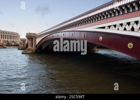 Blackfriars Bridge di Londra, Inghilterra Foto Stock