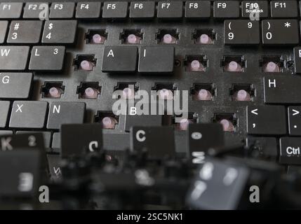 Motori di ricerca Web con intelligenza artificiale. Il concetto di intelligenza artificiale rileva completamente le informazioni su Internet. Backgrond di intelligenza artificiale. Foto Stock