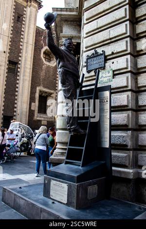 Città del Messico, Messico - 24 ottobre 2024: Monumento a Pancho Villa presso Francisco Madero Avenue situato nel centro di città del Messico. Foto Stock