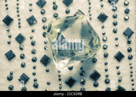 Concetto per il miglior design di gemma di diamante, diamante falso Foto Stock
