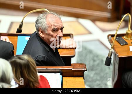 Parigi, Frankreich. 4 febbraio 2025. Parigi il 5 febbraio 2025, interrogazioni al governo - il primo ministro francese francese francese di Parigi Francois Bayrou durante una sessione di domande al governo all'Assemblea nazionale francese credito: HMB Media/Alamy Live News Foto Stock