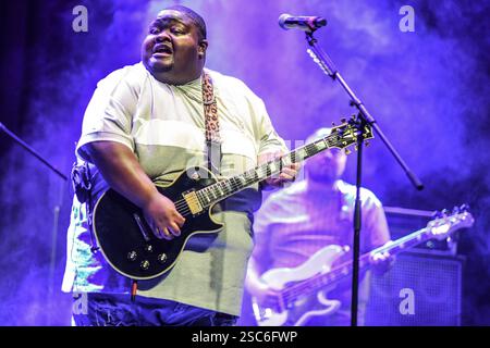 Christone 'Kingfish' Ingram (chitarrista blues e cantante), che si esibisce dal vivo Foto Stock