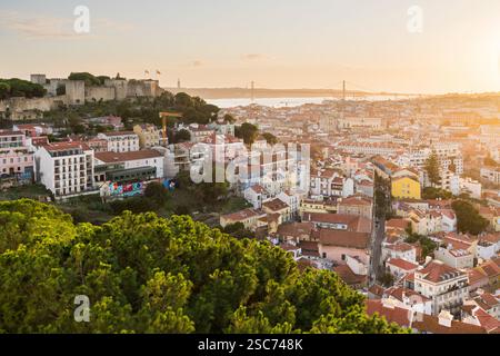 Vista da Miradouro da Graa su Lisbona, Portogallo Foto Stock