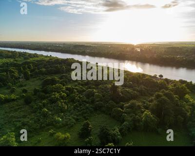 Vista aerea di un affluente del Mekong all'alba, Preaek Pou, Srey Santhor District, Kampong Cham, Cambogia, Asia Foto Stock