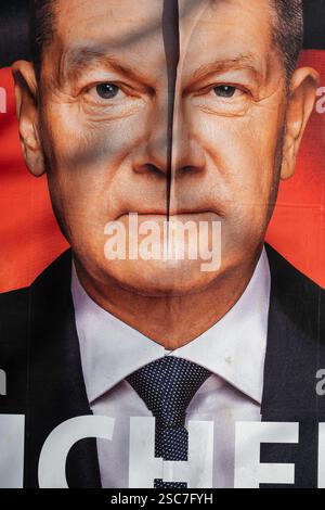 27.01.2025, Germania, Brema, Brema - elezioni federali del 2025, manifesto elettorale con il Cancelliere e candidato Cancelliere della SPD, Olaf Scholz, Foto Stock