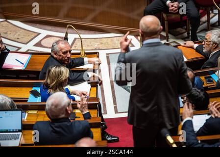 FRANCIA-POLITICA-GOVERNO-PARLAMENTO Francois Bayrou, primo Ministro, in Parlamento. Parigi, 5 febbraio 2025. PARIGI ILE-DE-FRANCE FRANCIA COPYRIGHT: XANDREAXSAVORANIXNERIX FRANCE-POLITICS-GOVERNMENT-PARLI ASAVORANINERI-16 Foto Stock
