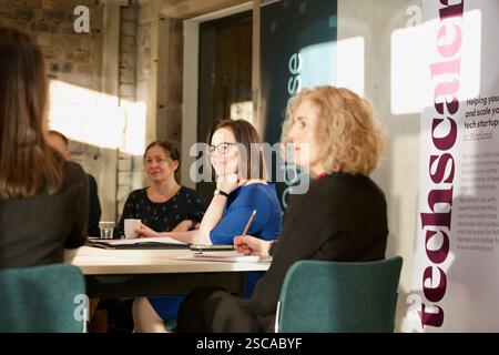 Edimburgo, Regno Unito, 6 febbraio 2025: Kate Forbes, vice primo ministro e segretario all'economia della Scozia, parla ai partecipanti al programma techscaler del governo all'Edinburgh Futures Institute. Credito: DB Media Services / Alamy Foto Stock