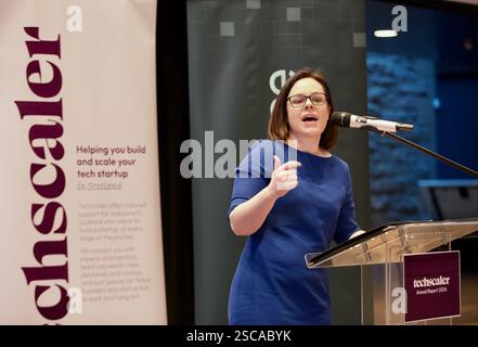 Edimburgo, Regno Unito, 6 febbraio 2025: Kate Forbes, vice primo ministro e segretario all'economia della Scozia, parla ai partecipanti al programma techscaler del governo all'Edinburgh Futures Institute. Credito: DB Media Services / Alamy Foto Stock