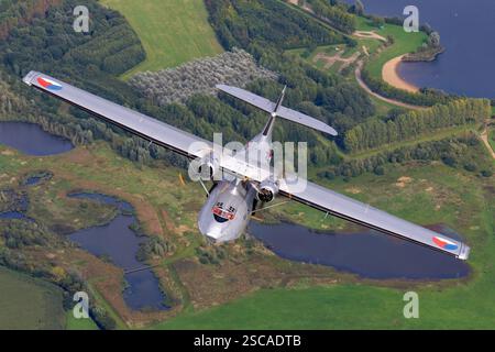 PBY Catalina consolidato che vola in un servizio fotografico aria-aria. Il Catalina è un velivolo anfibio dell'era della seconda guerra mondiale, alimentato da due motori radiali Pratt & Whitney R-1830-92 Twin Wasp, utilizzati principalmente per missioni di ricognizione e pattuglia marittima. Foto Stock