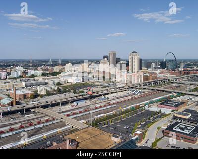Vista aerea dell'industria sul fiume Des Peres Foto Stock