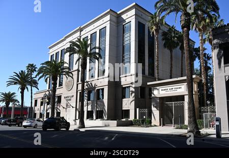 RIVERSIDE, CALIFORNIA - 2 febbraio 2025: Il Family Law Court Building nel centro di Riverside. Foto Stock