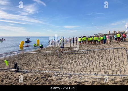 TORREMOLINOS, SPAGNA - 20 OTTOBRE 2024: Finale dei Campionati mondiali di triathlon, paralanici a Torremolinos, Spagna, il 20 ottobre 2024 Foto Stock