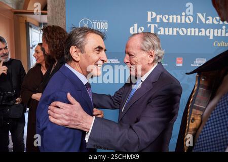 Madrid, 01/30/2025. Vera Casa de Correos. Presentazione del nuovo premio nazionale per la lotta alla bullismo, dopo essere stato sospeso dall'attuale ministro della Cultura, promosso dal Senato, dalla Fondazione Toro de Lidia e da nove comunità autonome. Isabel Díaz Ayuso, Pedro Rollán, il torero El Juli, il residente e allevatore della Fondazione Victoriano Martín e molti altri vi partecipano. Foto: Guillermo Navarro ARCHDC. Crediti: Album / Archivo ABC / Guillermo Navarro Foto Stock