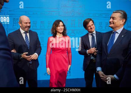 Madrid, 01/30/2025. Vera Casa de Correos. Presentazione del nuovo premio nazionale per la lotta alla bullismo, dopo essere stato sospeso dall'attuale ministro della Cultura, promosso dal Senato, dalla Fondazione Toro de Lidia e da nove comunità autonome. Isabel Díaz Ayuso, Pedro Rollán, il torero El Juli, il residente e allevatore della Fondazione Victoriano Martín e molti altri vi partecipano. Foto: Guillermo Navarro ARCHDC. Crediti: Album / Archivo ABC / Guillermo Navarro Foto Stock