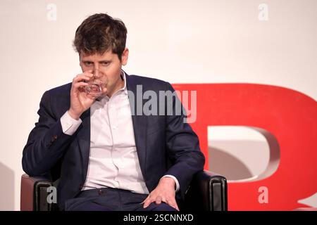 Sam Altman, co-fondatore e CEO von OpenAI, Podiumsdiskussion in der tu Berlin, DEU, Berlin, 07.02.2025 *** Sam Altman, Co fondatore e CEO di OpenAI, panel Discussion at tu Berlin, DEU, Berlin, 07 02 2025 Foto Stock
