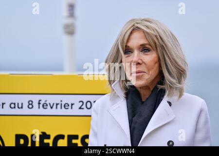 Bene, Francia. 7 febbraio 2025. Brigitte Macron vista sulla Promenade des Anglais per la cerimonia di chiusura dell'operazione "Pieces jaunes" a Nizza, in Francia, il 7 febbraio 2025. Foto di Laurent Coust/ABACAPRESS. COM credito: Abaca Press/Alamy Live News Foto Stock