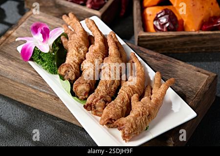 Ingredienti caldi: Piedi di pollo con pelle di tigre Foto Stock