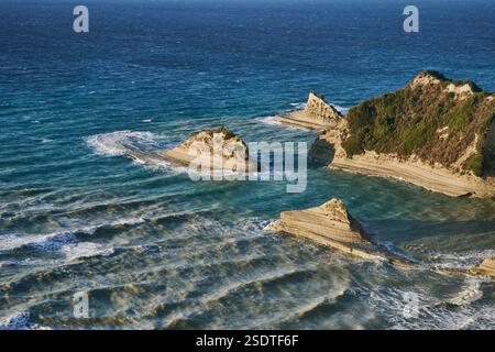 Famose scogliere di Capo Drastis sull'isola di Corfù, in Grecia Foto Stock