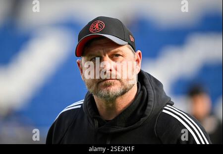Sinsheim, Germania. 8 febbraio 2025. vor Spielbeginn: Allenatore Steffen Baumgart 1. FC Union Berlin FCU Ritratto angespannt nachdenklich TSG 1899 Hoffenheim vs 1. LE NORMATIVE DFL del FC Union Berlin FCU 08.02.2025 VIETANO QUALSIASI USO DI FOTOGRAFIE COME SEQUENZE DI IMMAGINI E/O QUASI-VIDEO/dpa/Alamy Live News Foto Stock