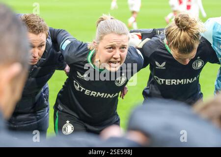 Amsterdam, Paesi Bassi. 8 febbraio 2025. AMSTERDAM, PAESI BASSI - 8 FEBBRAIO: Durante un incontro olandese Azerion Women's Eredivisie tra Ajax e Feyenoord alla Johan Cruijff Arena l'8 febbraio 2025 ad Amsterdam, Paesi Bassi. (Foto di Leiting Gao/Orange Pictures) credito: Orange Pics BV/Alamy Live News Foto Stock
