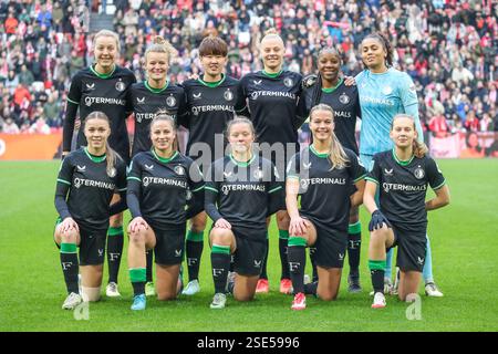 Amsterdam, Paesi Bassi. 8 febbraio 2025. AMSTERDAM, PAESI BASSI - 8 FEBBRAIO: Durante un incontro olandese Azerion Women's Eredivisie tra Ajax e Feyenoord alla Johan Cruijff Arena l'8 febbraio 2025 ad Amsterdam, Paesi Bassi. (Foto di Leiting Gao/Orange Pictures) credito: Orange Pics BV/Alamy Live News Foto Stock