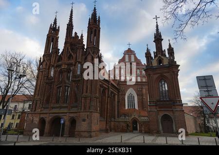 Chiesa di Sant'Anna, cattedrale cattolica di Vilnius, Lituania, Europa Foto Stock