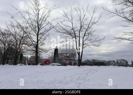 Science World in una fredda giornata invernale a Vancouver, British Columbia. Foto Stock