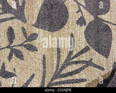 Texture casuale di tappeti personalizzati, con motivi floreali, foglie e rami di alberi. Colore verde, rosa e beige. Lussuosa e senza cuciture Foto Stock