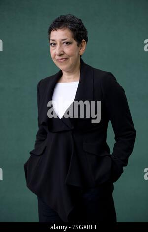 Andrea Levy, candidata al premio Booker, nella foto al Festival Internazionale del libro di Edimburgo, dove ha parlato del suo nuovo libro intitolato "The Long Song". L'evento di tre settimane è il più grande festival letterario del mondo e si tiene durante l'annuale Festival di Edimburgo. L'evento del 2010 ha visto la partecipazione di oltre 500 autori provenienti da tutto il mondo. Foto Stock