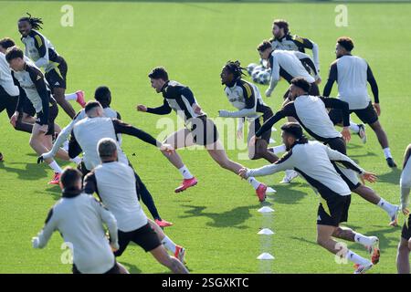 Torino, Italia. 10 febbraio 2025. Dusan Vlahovic della Juventus FC durante l'allenamento della Champions League 2024/2025 presso la JTC Continassa il 10 febbraio 2025 a Torino, Italia - ph Giuliano Marchisciano credito: Independent Photo Agency/Alamy Live News Foto Stock