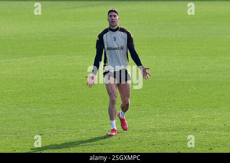 Torino, Italia. 10 febbraio 2025. Dusan Vlahovic della Juventus FC durante l'allenamento della Champions League 2024/2025 presso la JTC Continassa il 10 febbraio 2025 a Torino, Italia - ph Giuliano Marchisciano credito: Independent Photo Agency/Alamy Live News Foto Stock