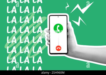 Banner con mano che tiene in mano il moderno smartphone con chiamata in arrivo sullo schermo su sfondo verde Foto Stock