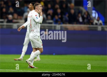 Milano, Italia. 10 febbraio 2025. Lucas Beltran dell'ACF Fiorentina gesti durante la partita di serie A tra FC Internazionale e ACF Fiorentina allo Stadio Giuseppe Meazza il 10 febbraio 2025 a Milano. Crediti: Marco Canoniero/Alamy Live News Foto Stock