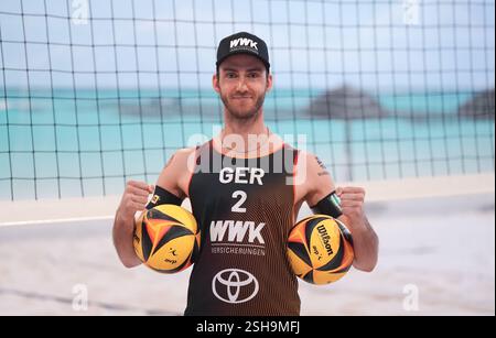 Amburgo, Germania. 10 febbraio 2025. Beach volley: Media Beach Day con le squadre nazionali tedesche al Beach Center, Clemens Wickler (ETV Hamburg) credito: Marcus Brandt/dpa/Alamy Live News Foto Stock