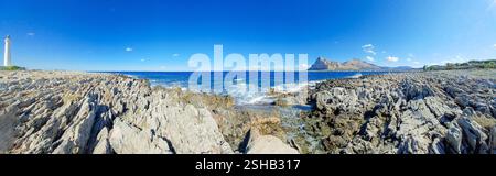 Vista panoramica del mare dalla costa di San Vito lo Capo, Sicilia, Italia Foto Stock