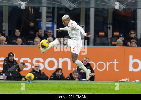 Milano, Italia. 10 febbraio 2025. Dodò in azione durante la partita di serie A tra FC Internazionale e Fiorentina il 10 febbraio 2025 allo stadio Giuseppe Meazza di Milano, Italia Credit: Mairo Cinquetti/Alamy Live News Foto Stock