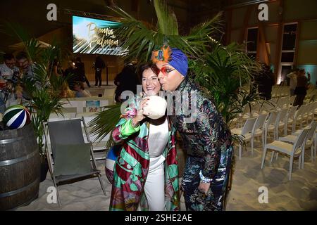 Prisieben Premiere PROMIS UNTER PALMEN Premiere des Realityformats von ProSieben Sat1 Promis unter Palmen im Beach Mitte Berlin, AM 10.02.2025 *** Prisieben Premiere PROMIS UNTER PALMEN Premiere del reality format di ProSieben Sat1 Promis unter Palmen at Beach Mitte Berlin, il 10 02 2025 Photopress Mueller Foto Stock