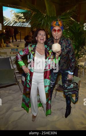 Prisieben Premiere PROMIS UNTER PALMEN Premiere des Realityformats von ProSieben Sat1 Promis unter Palmen im Beach Mitte Berlin, AM 10.02.2025 *** Prisieben Premiere PROMIS UNTER PALMEN Premiere del reality format di ProSieben Sat1 Promis unter Palmen at Beach Mitte Berlin, il 10 02 2025 Photopress Mueller Foto Stock