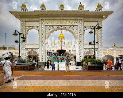 Gurudwara Bangla Sahib, uno storico tempio Sikh a nuova Delhi, India Foto Stock